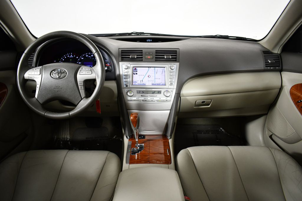 2011 Toyota Camry Image 13