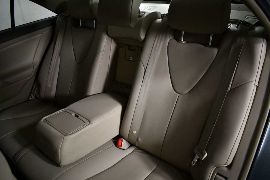 2011 Toyota Camry Image 22