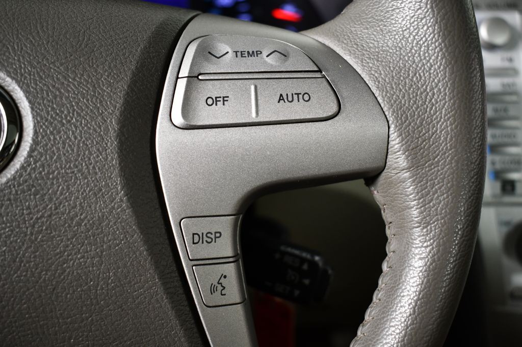 2011 Toyota Camry Image 29