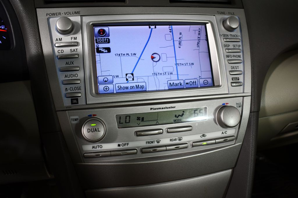 2011 Toyota Camry Image 34