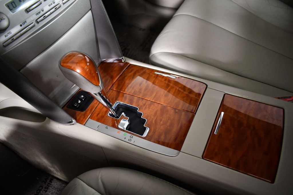 2011 Toyota Camry Image 35