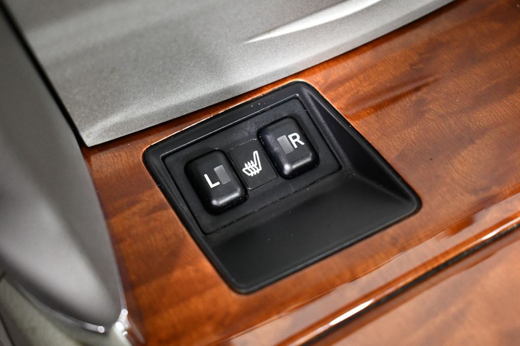 2011 Toyota Camry Image 38