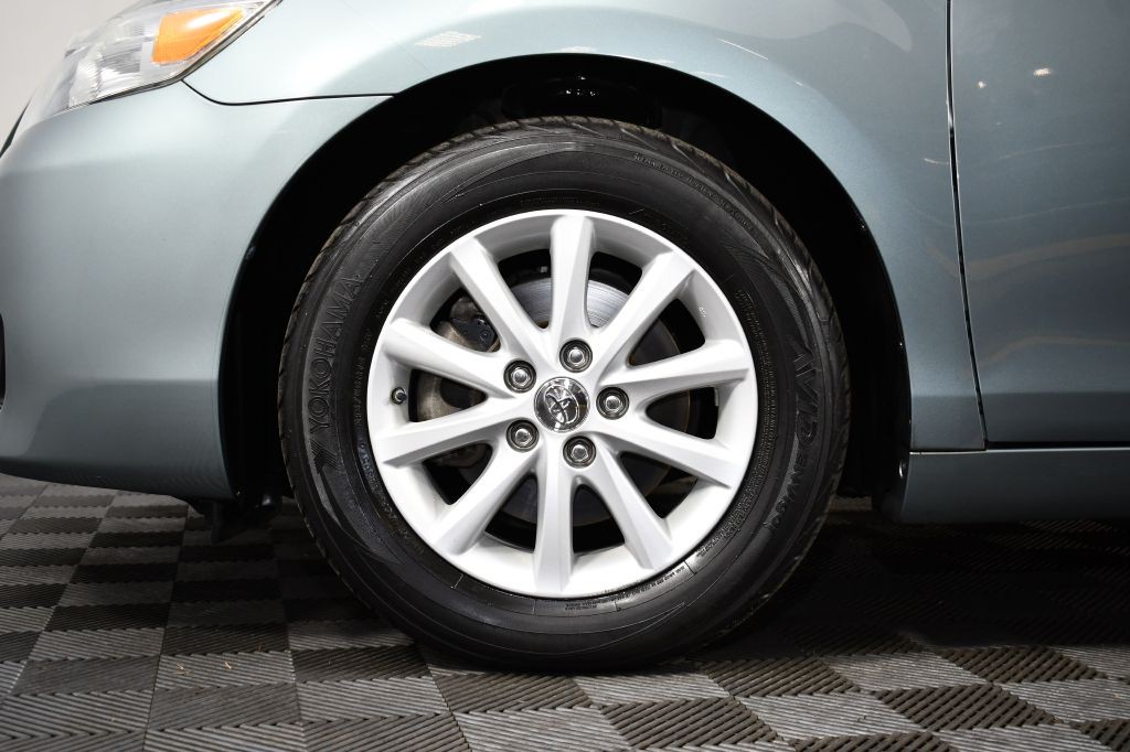 2011 Toyota Camry Image 43