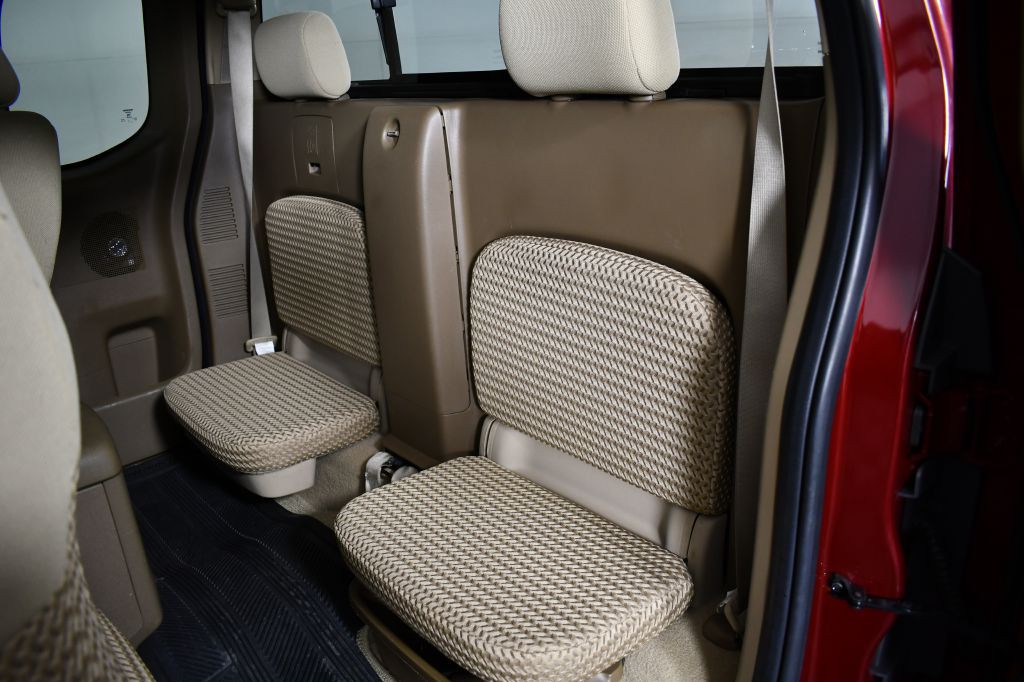 2007 Nissan Frontier Image 22