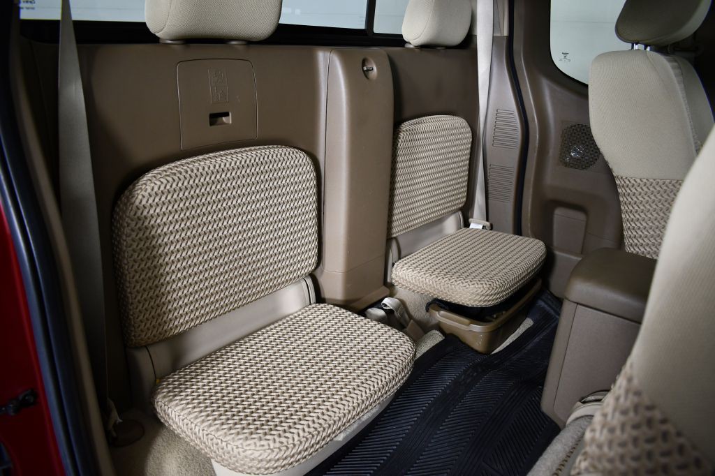 2007 Nissan Frontier Image 27