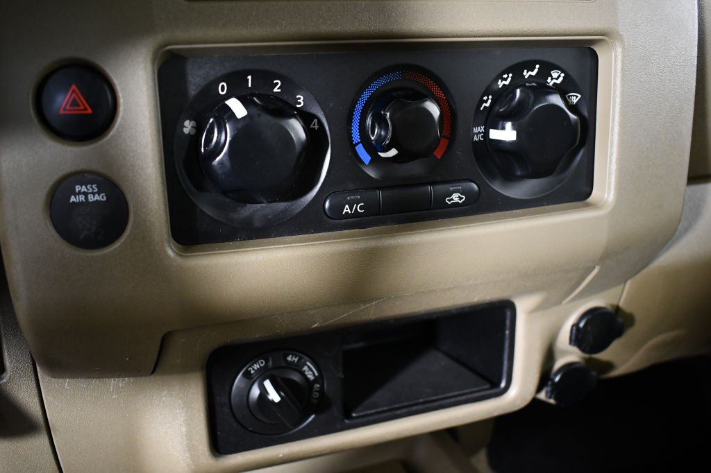 2007 Nissan Frontier Image 34