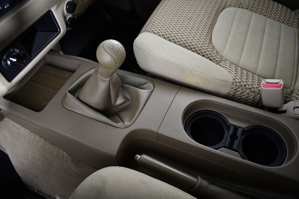 2007 Nissan Frontier Image 37