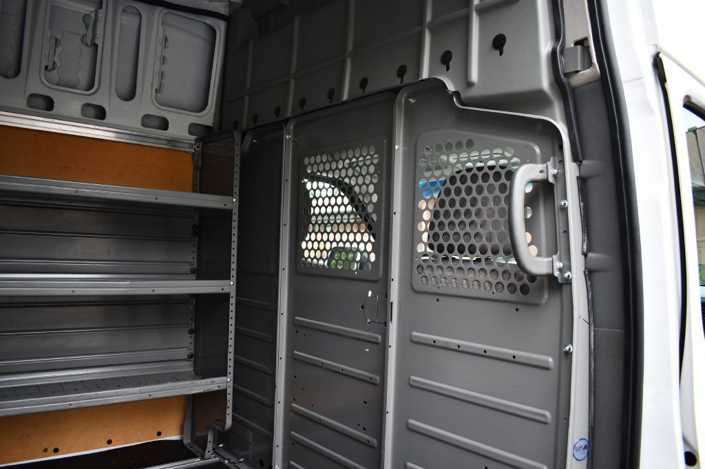 2019 Nissan NV Image 22