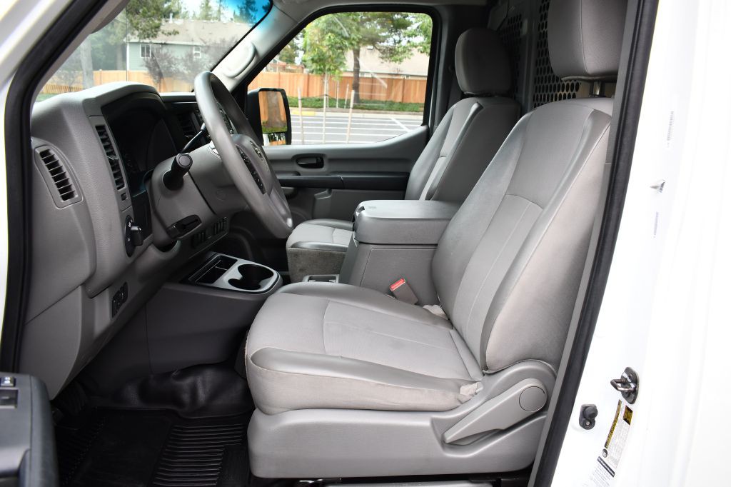 2019 Nissan NV Image 25