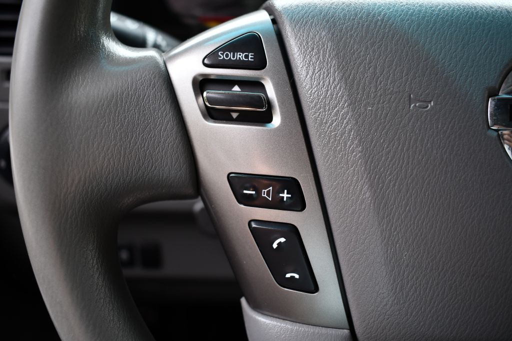 2019 Nissan NV Image 31