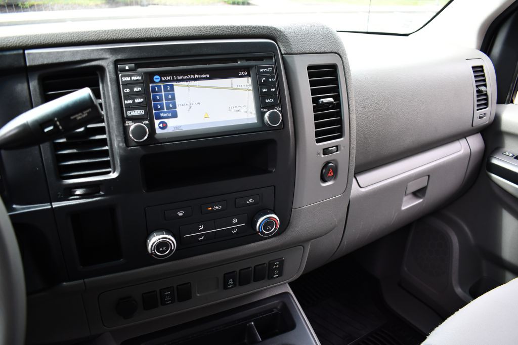 2019 Nissan NV Image 35
