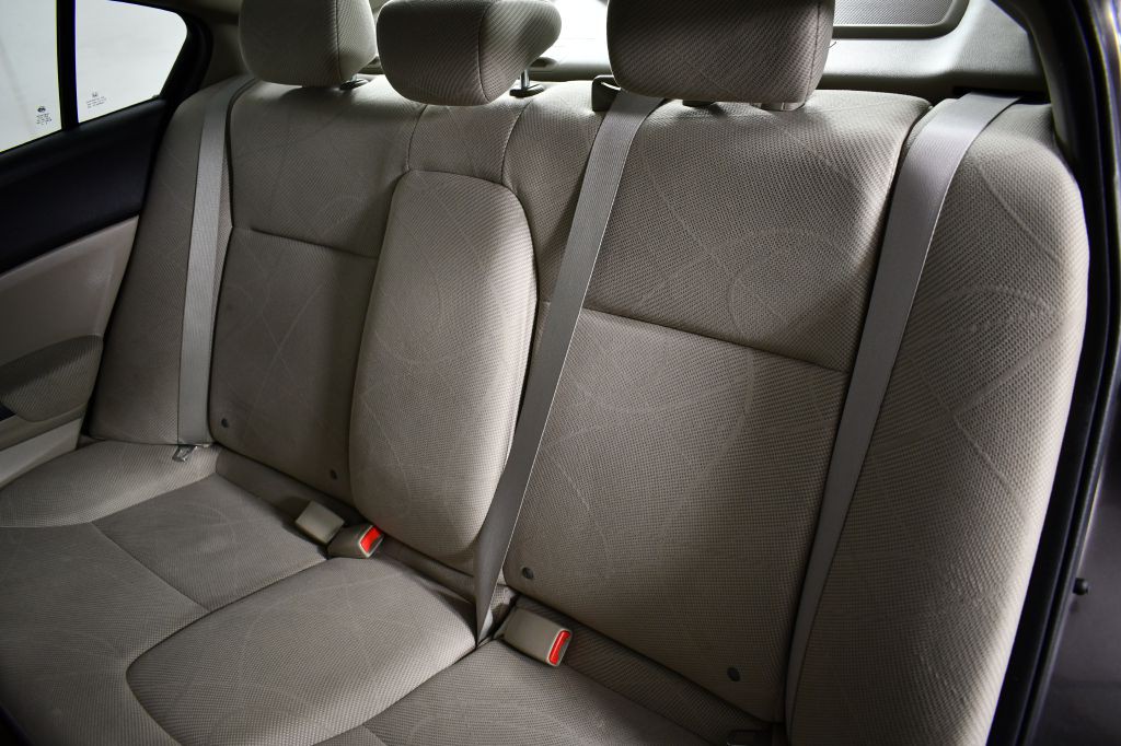 2012 Honda Civic Image 25