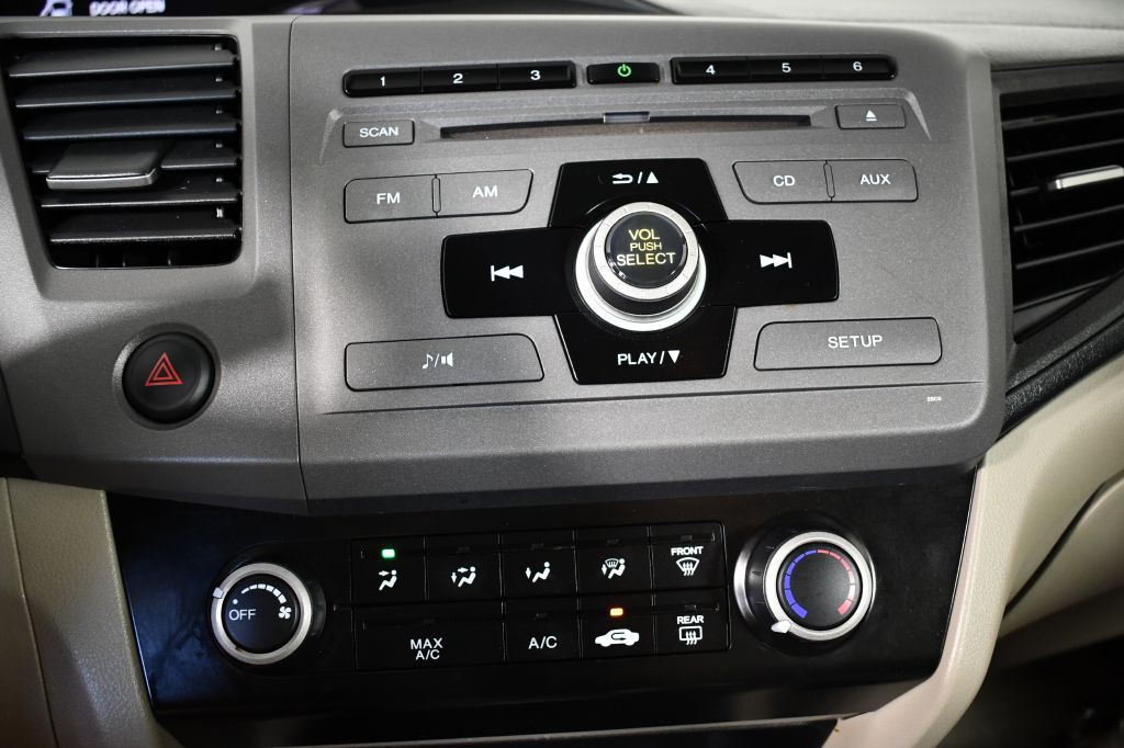 2012 Honda Civic Image 33