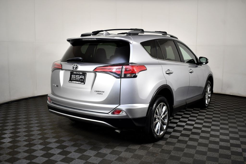 2017 Toyota Rav4 Image 7