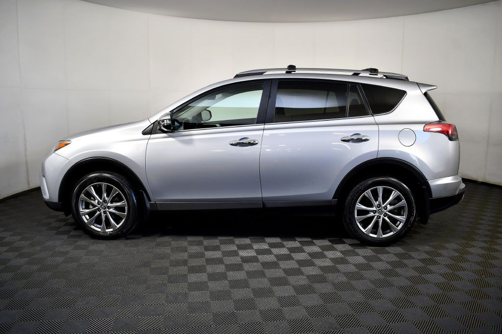 2017 Toyota Rav4 Image 11