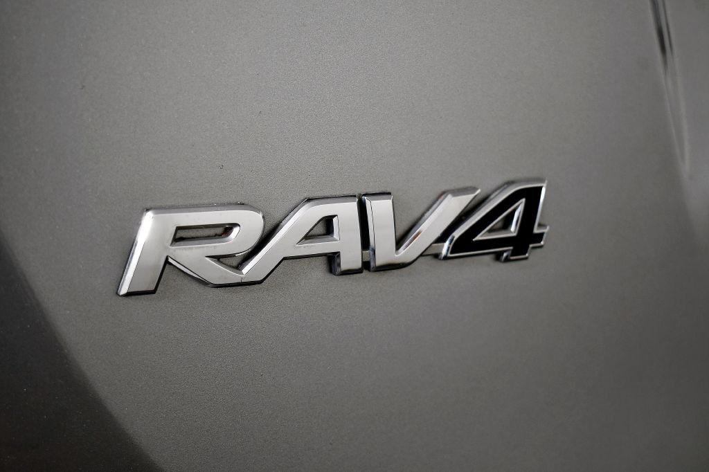 2017 Toyota Rav4 Image 13