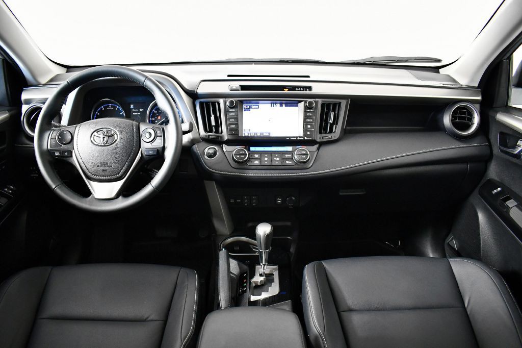 2017 Toyota Rav4 Image 16