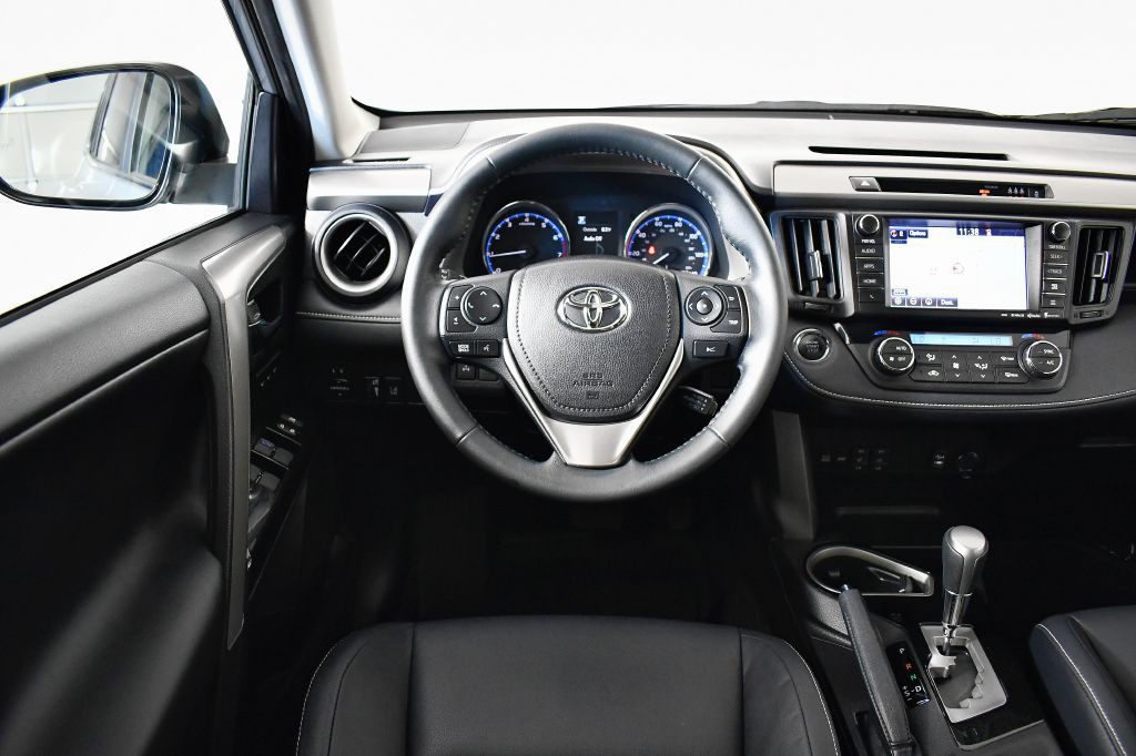 2017 Toyota Rav4 Image 17