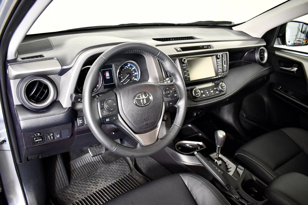 2017 Toyota Rav4 Image 19
