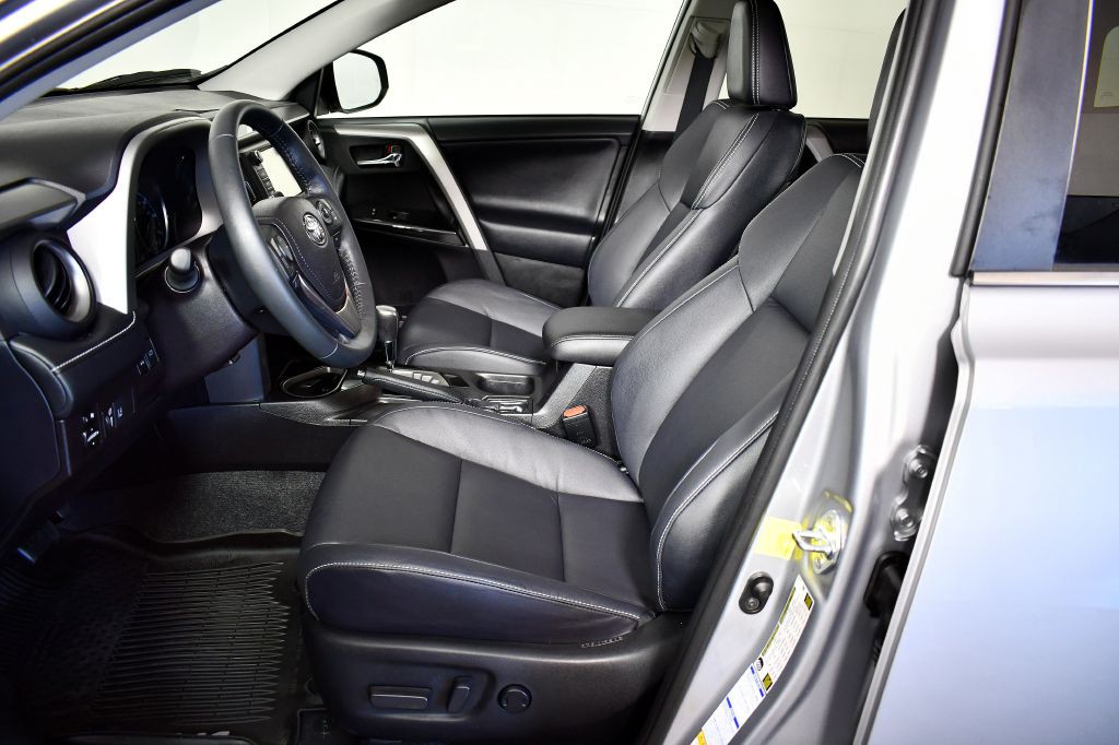 2017 Toyota Rav4 Image 20
