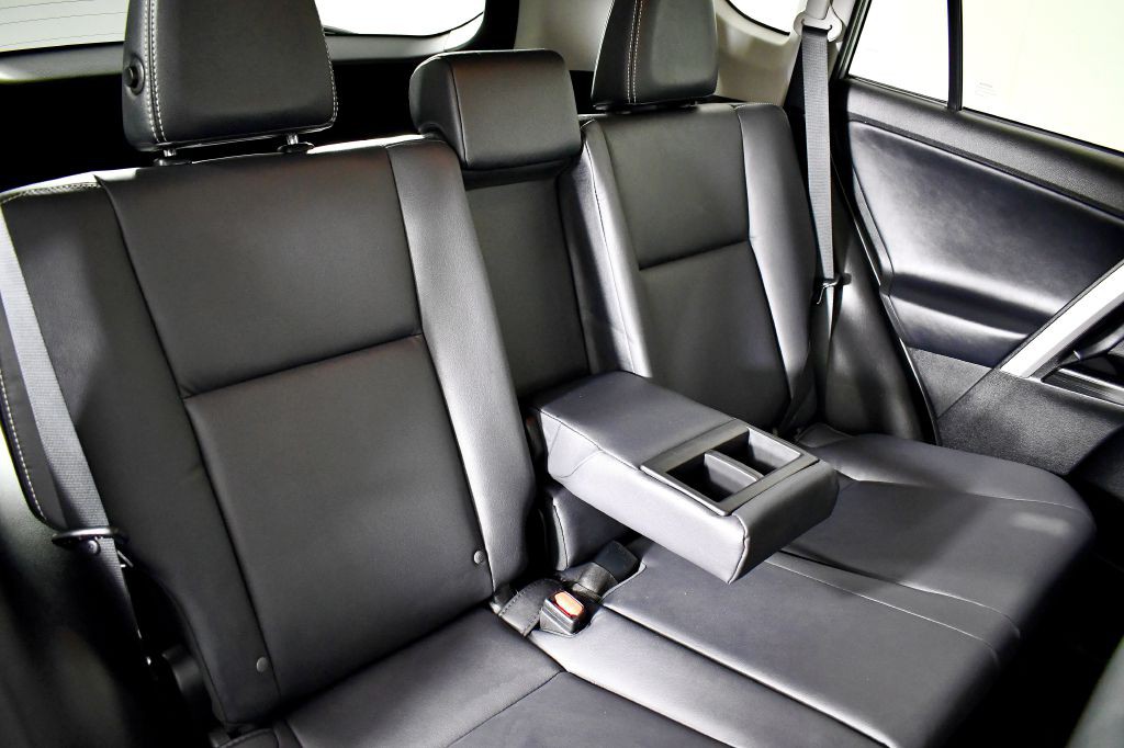 2017 Toyota Rav4 Image 24