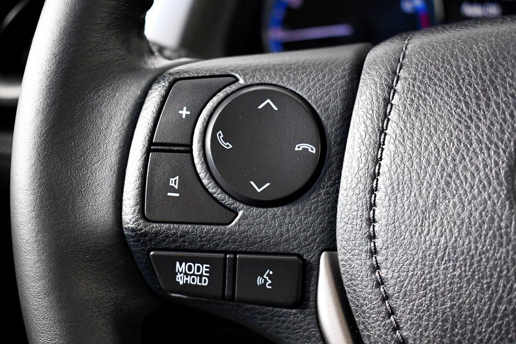 2017 Toyota Rav4 Image 31