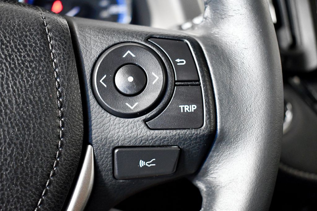 2017 Toyota Rav4 Image 32