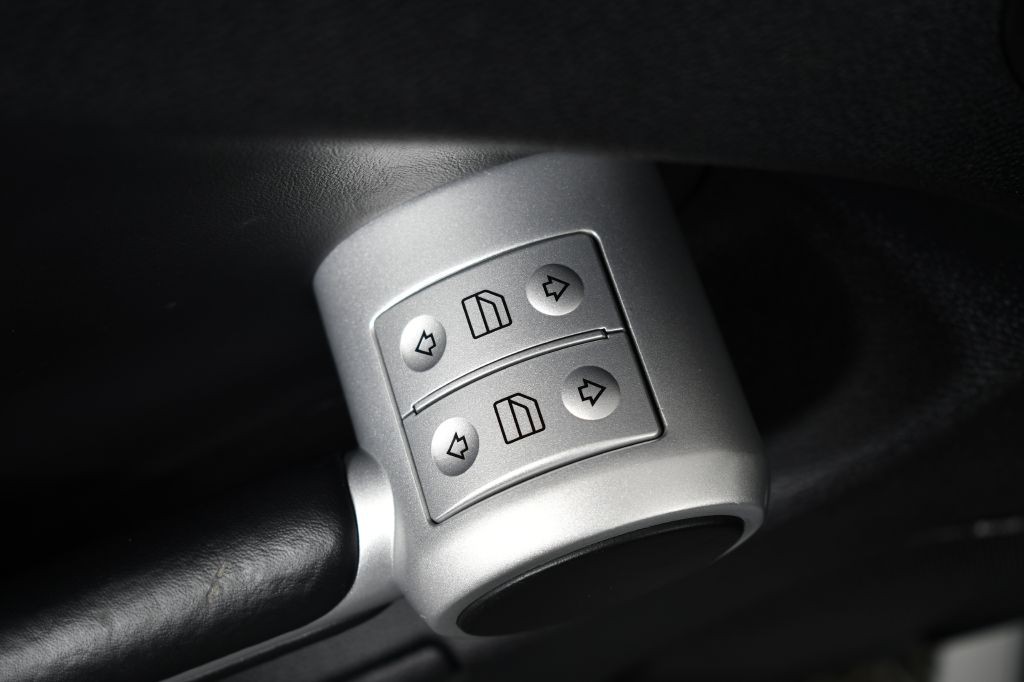2007 Mercedes-Benz SLK-Class Image 49