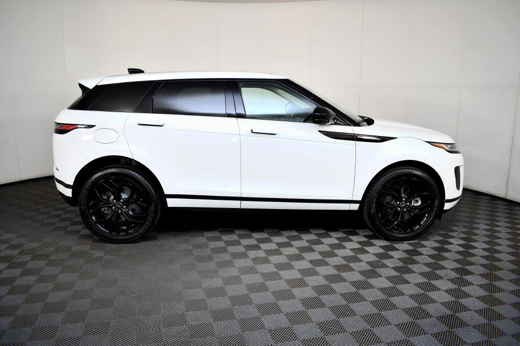 2022 Land Rover Range Rover Evoque Image 5