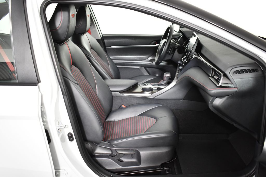 2021 Toyota Camry Image 19