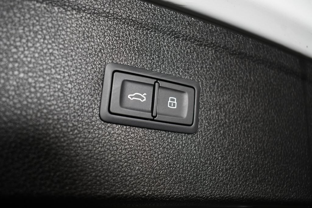 2021 Audi Q5 Image 13