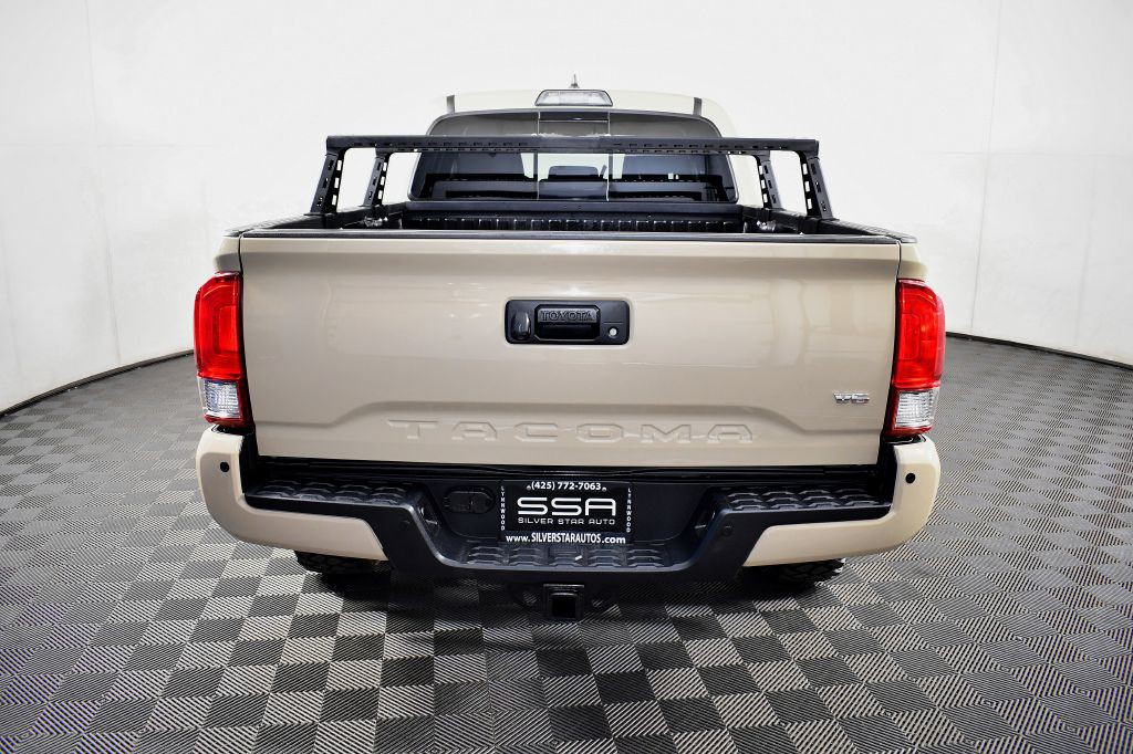 2017 Toyota Tacoma Image 7