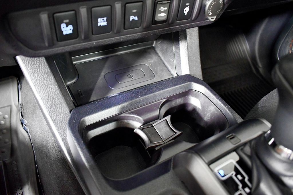 2017 Toyota Tacoma Image 40