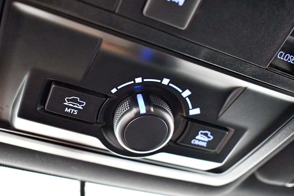 2017 Toyota Tacoma Image 43
