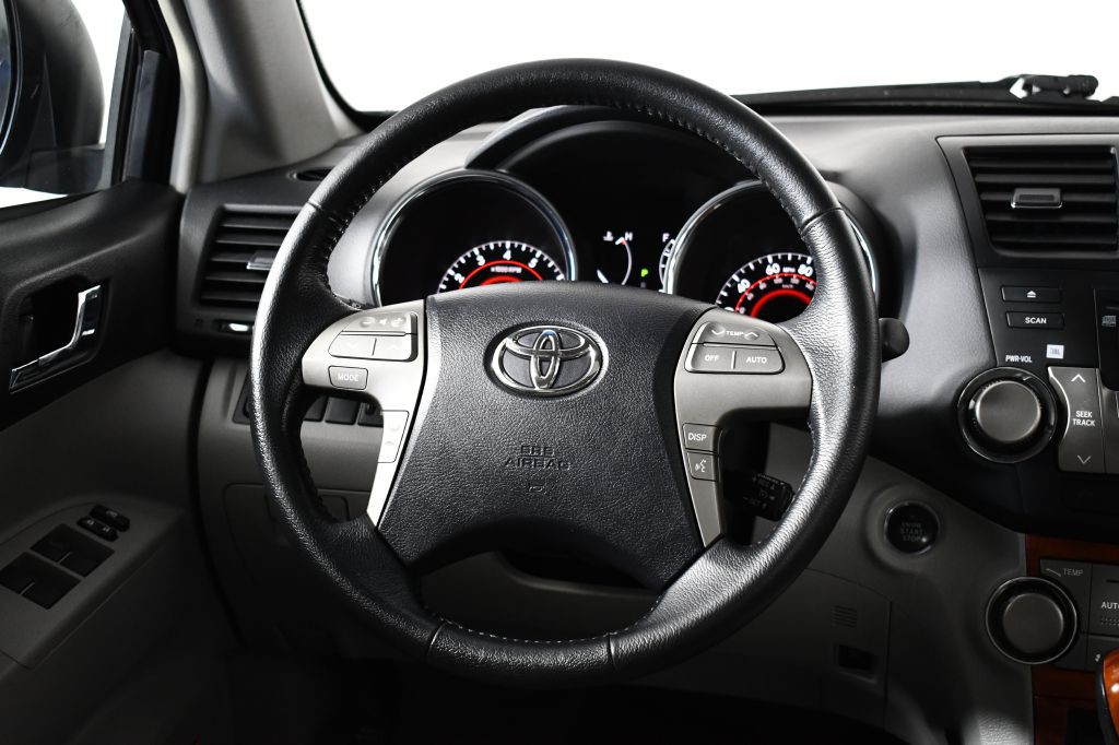 2010 Toyota Highlander Image 29