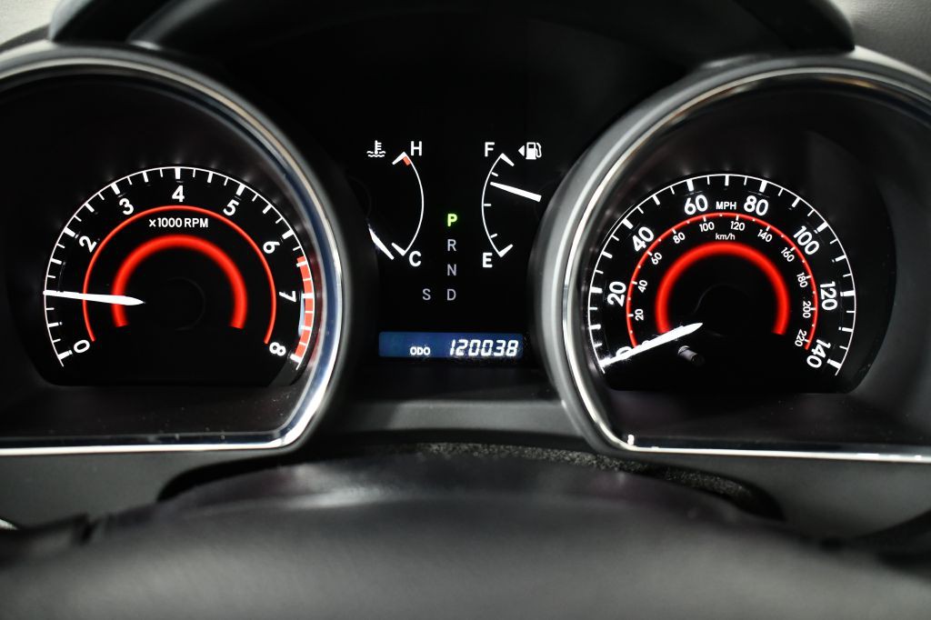 2010 Toyota Highlander Image 32