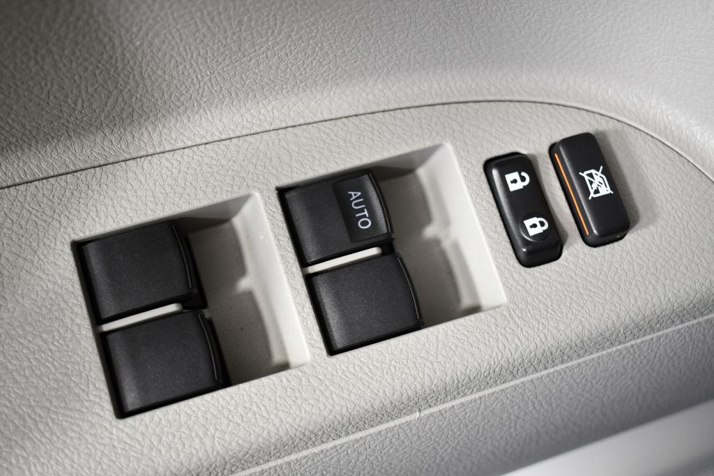 2010 Toyota Highlander Image 36