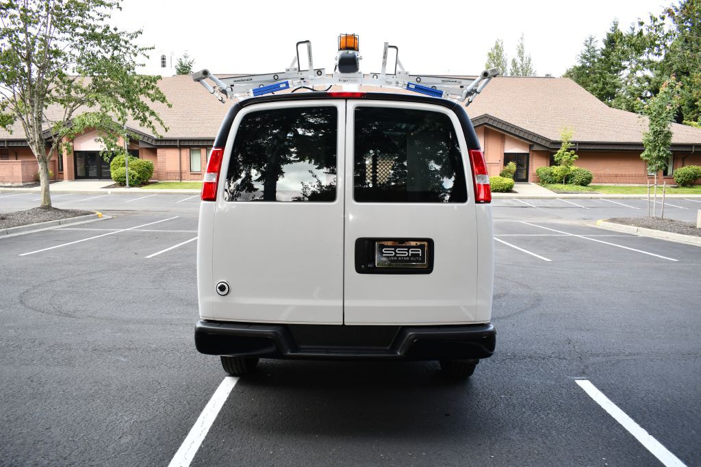 2016 Chevrolet Express Image 8