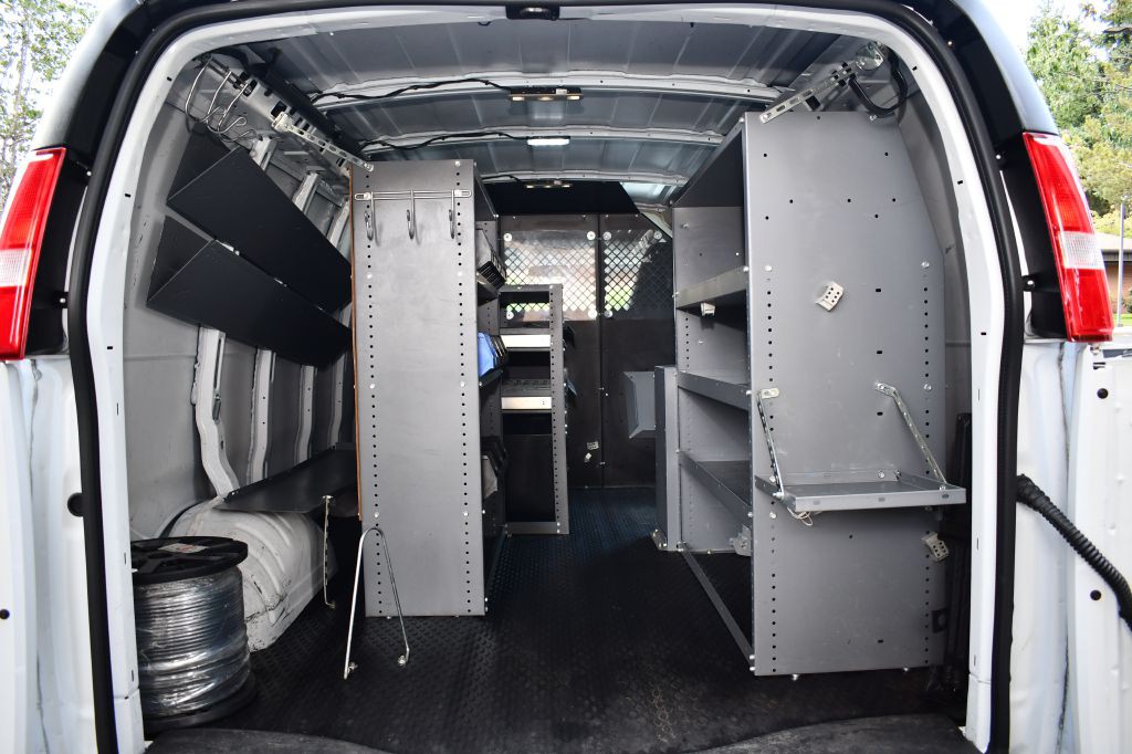 2016 Chevrolet Express Image 16