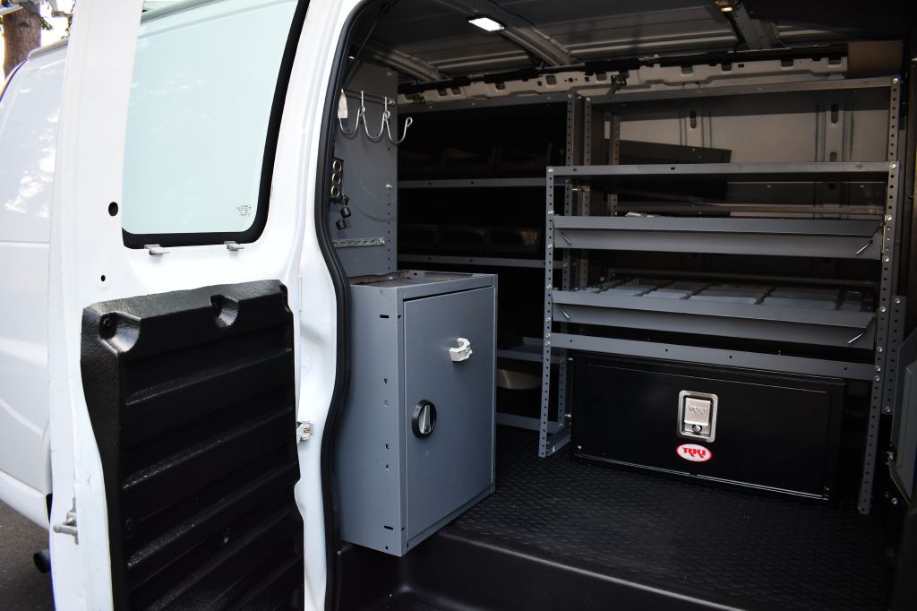 2016 Chevrolet Express Image 22