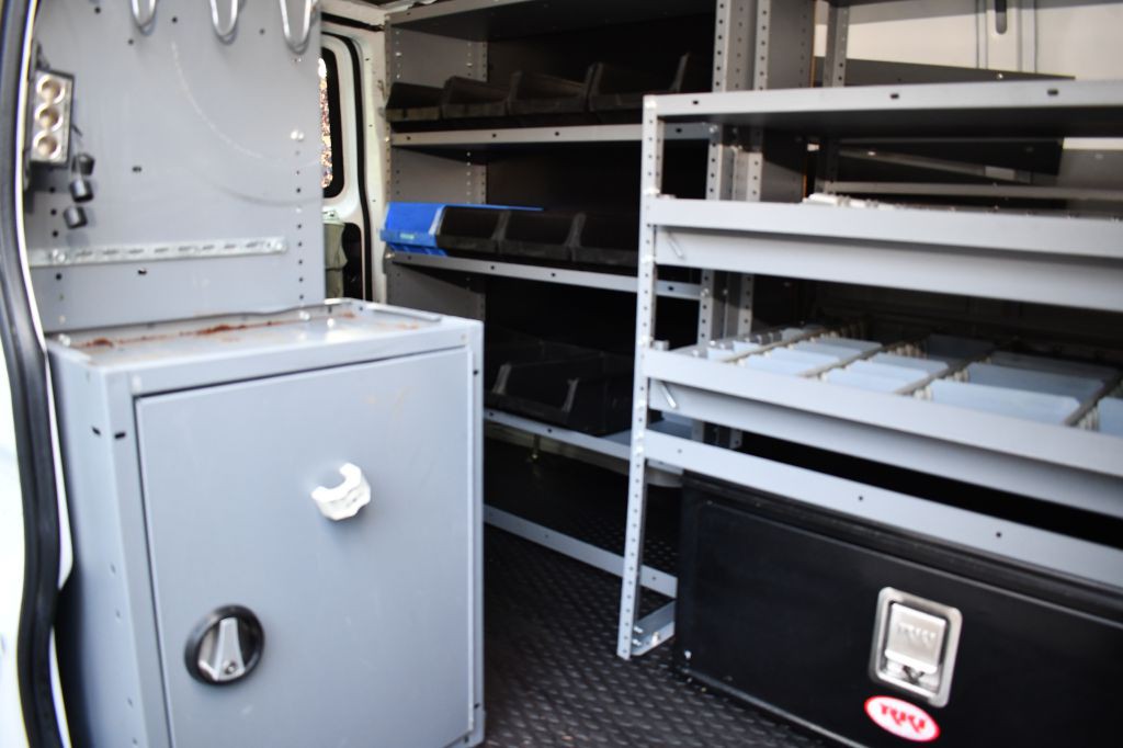 2016 Chevrolet Express Image 24