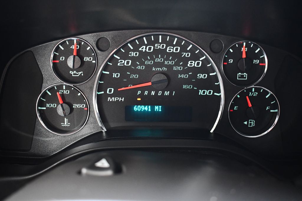 2016 Chevrolet Express Image 40