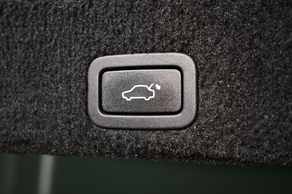 2015 Volvo XC60 Image 13