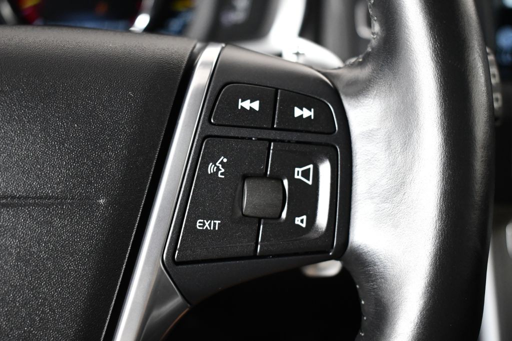 2015 Volvo XC60 Image 29