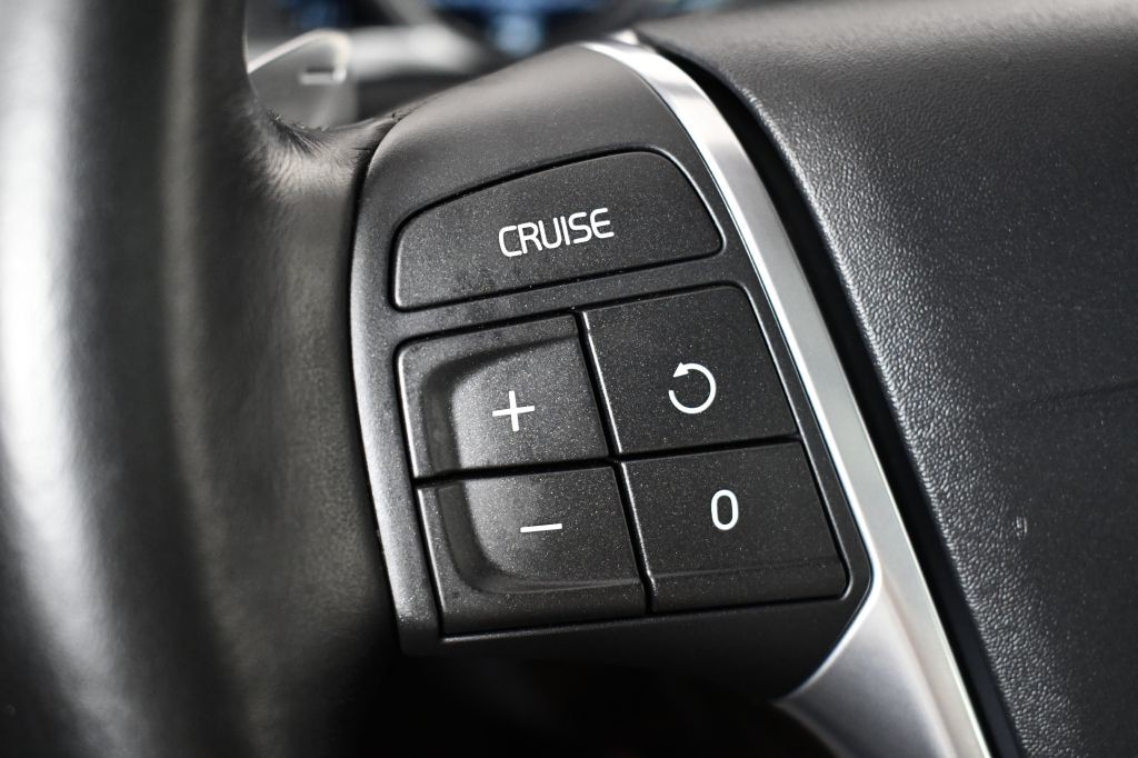 2015 Volvo XC60 Image 30