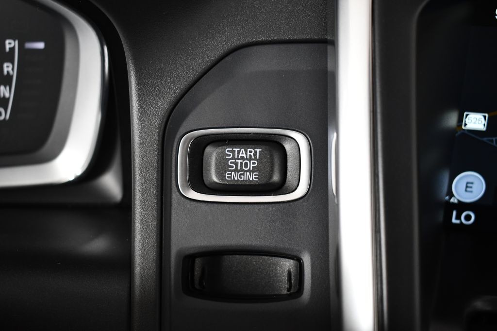 2015 Volvo XC60 Image 34
