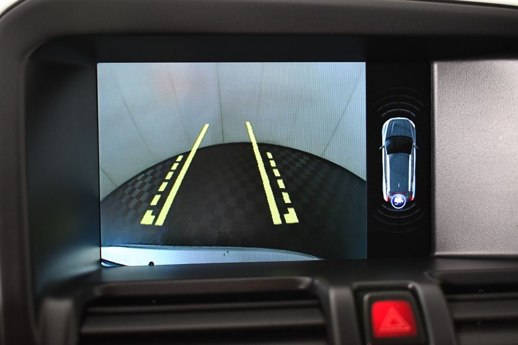 2015 Volvo XC60 Image 44