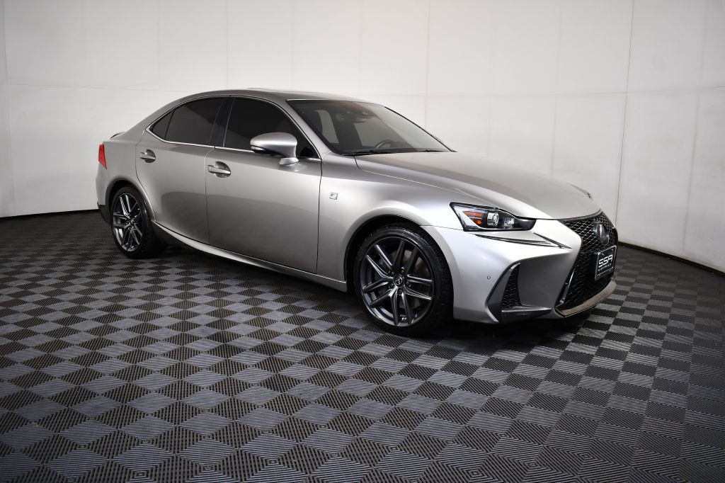 2020 Lexus IS Image 4