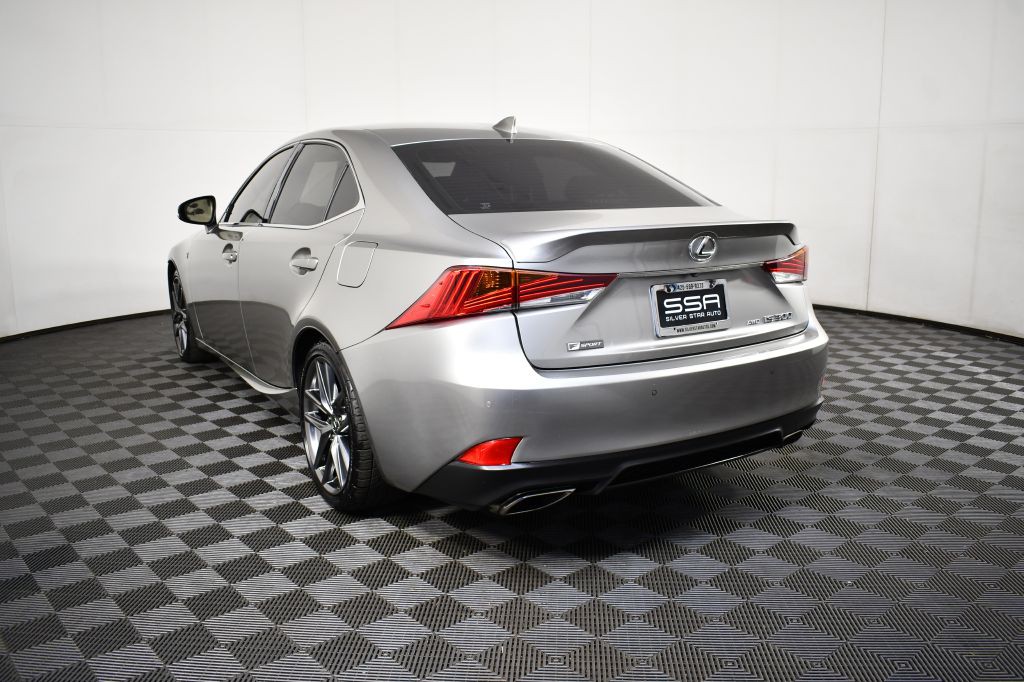 2020 Lexus IS Image 9