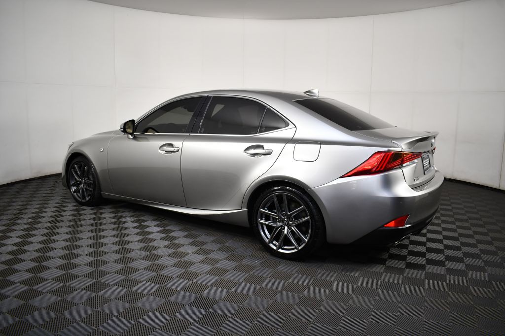 2020 Lexus IS Image 10